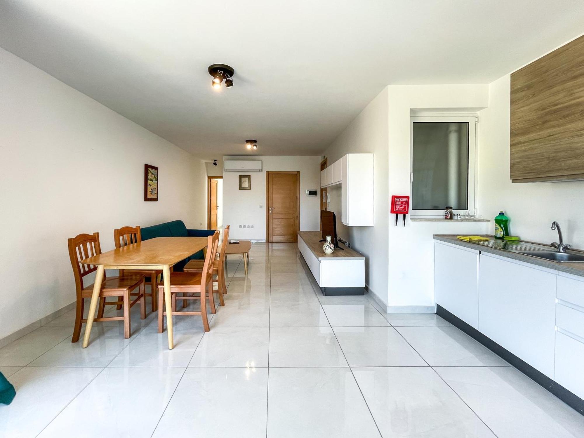Msida Central Suites - Emmnic Court Buitenkant foto