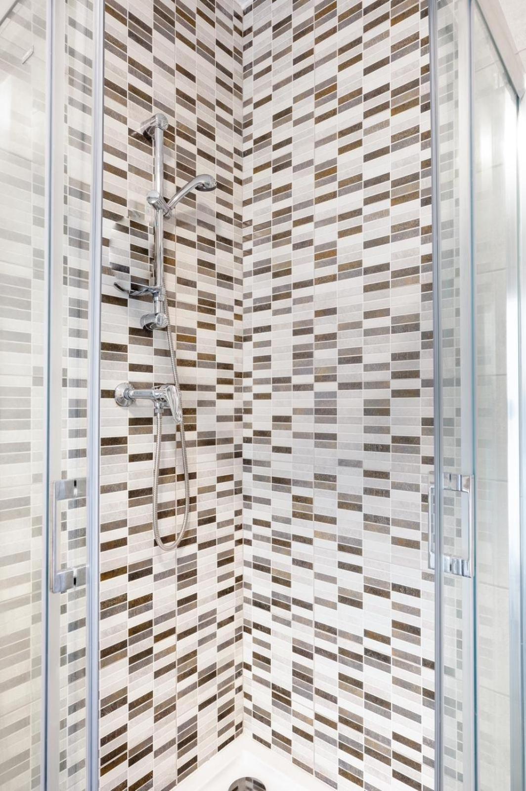 Msida Central Suites - Emmnic Court Buitenkant foto